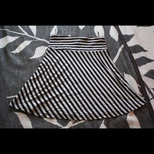 • H&M • Black & Gray Striped Midi Skirt